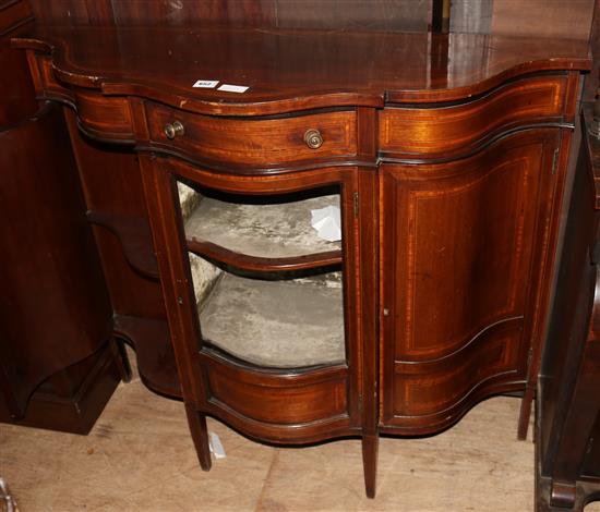Druce & Co inlaid mahogany cabinet(-)